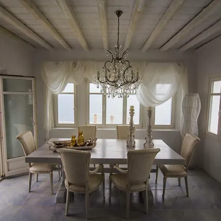 Queen Co By The Pearls Collection Vila
