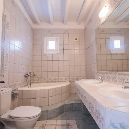 Queen Co By The Pearls Collection Villa
